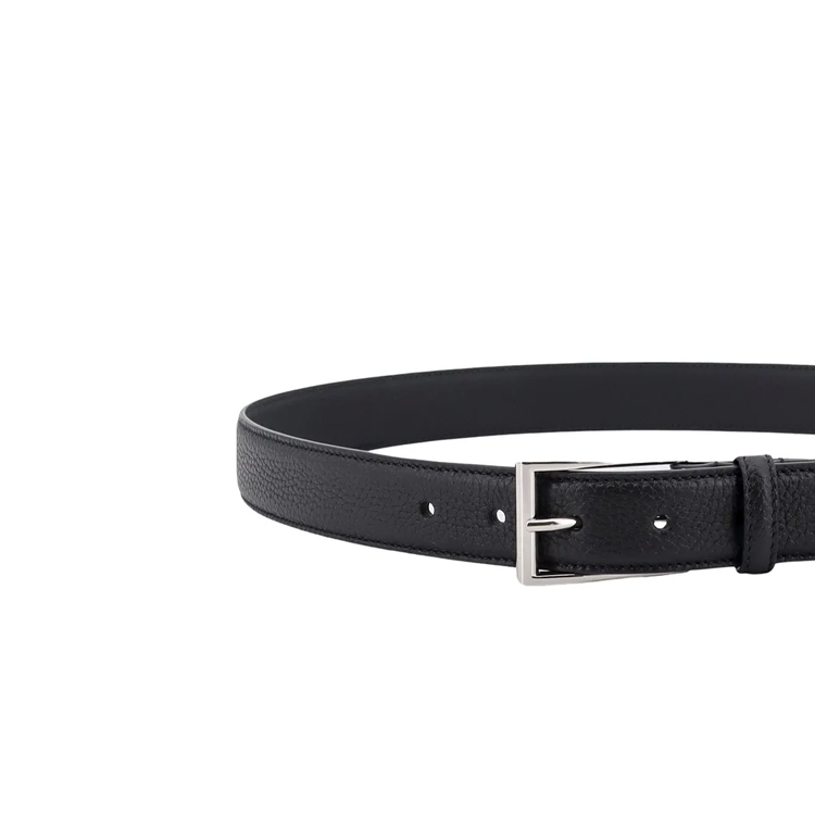 Shop GUCCI  Black Leather Belt with Letter Logo and Pin Buckle. 795635AADQX1000