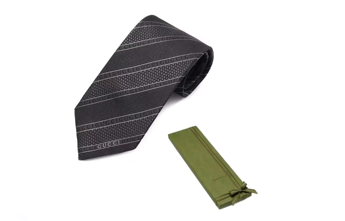 Purchase 구찌 블랙 실크 타이 그레이-블랙 스트라이프 - 우아한 비즈니스 스타일 499694-4B002-1000