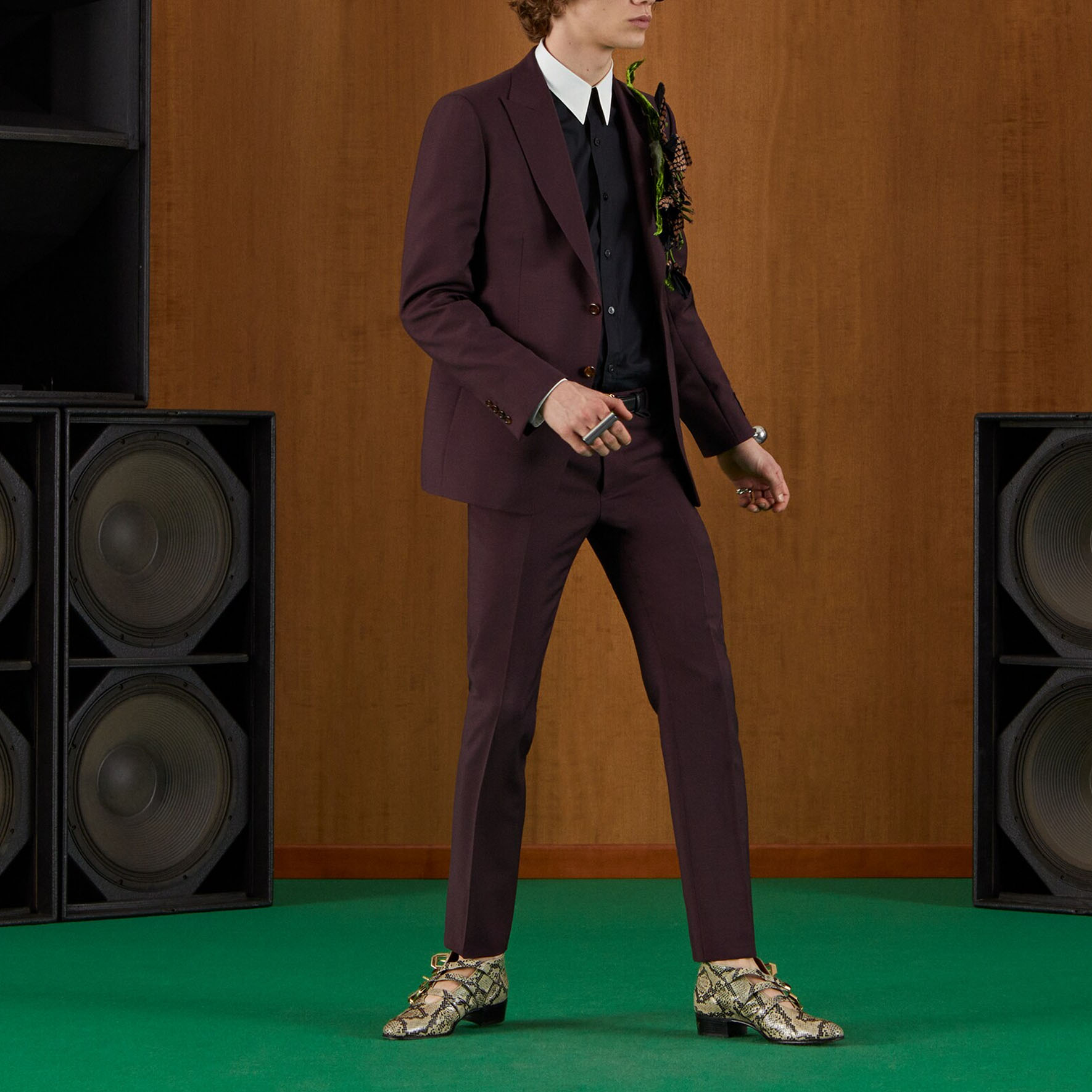 Purchase GUCCI  Brown Love Parade Single-Breasted Suit with Logo Tag. 694603-Z592B-5634