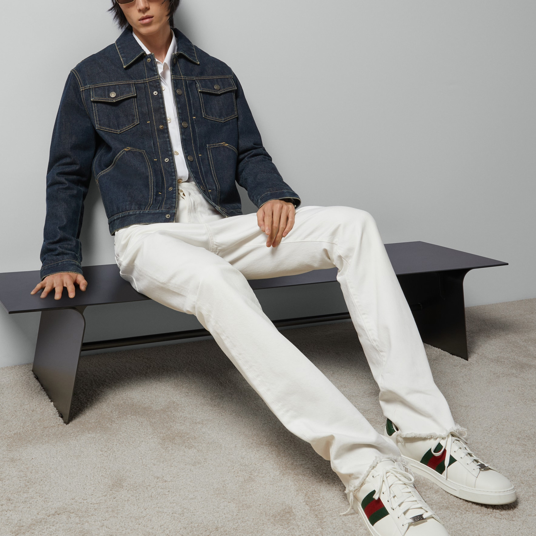 GUCCI  Chinese New Year SS24 Dark Blue Denim Jacket with Logo Patch. 766038-XDCQ8-4759 圖 4