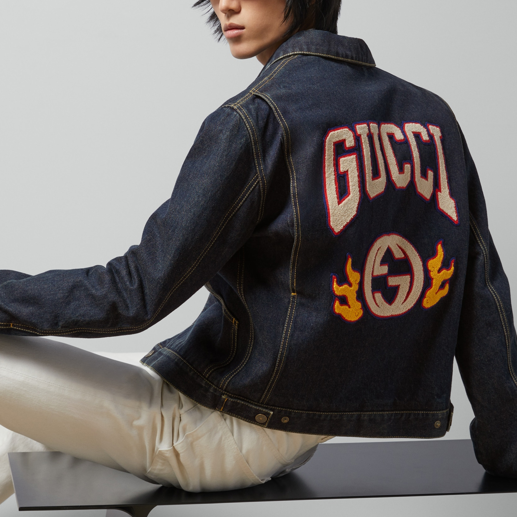 GUCCI  Chinese New Year SS24 Dark Blue Denim Jacket with Logo Patch. 766038-XDCQ8-4759 圖 6