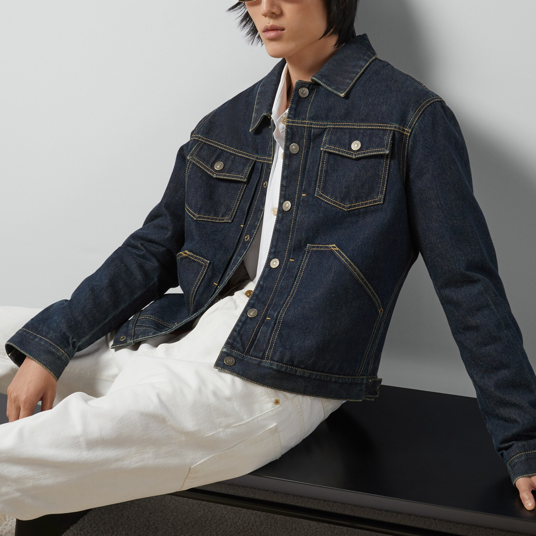 GUCCI  Chinese New Year SS24 Dark Blue Denim Jacket with Logo Patch. 766038-XDCQ8-4759 圖 7