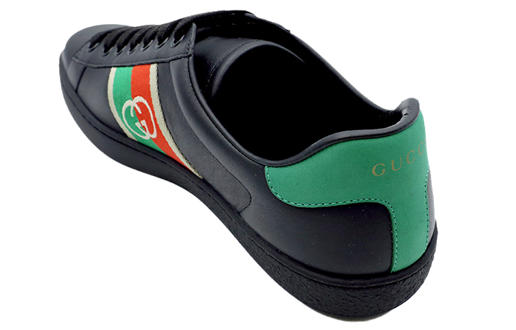 Shop GUCCI古馳 ACE Interlocking G 簡約休閒 時尚板鞋 男款 黑色