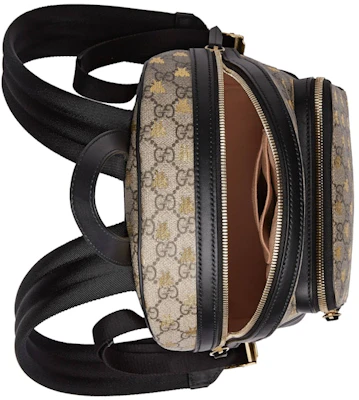 Mochila Gucci GG Supreme Pequeña Abejas Doradas Beige/Ébano/Negro Lookbook Mochila Gucci GG Supreme Pequeña Abejas Doradas Beige/Ébano/Negro