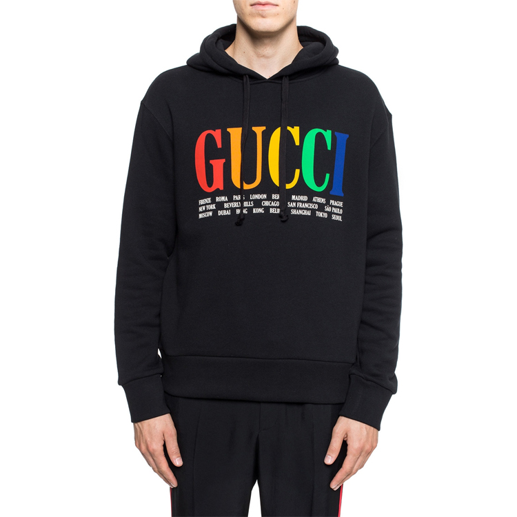 Lookbook GUCCI Sweatshirt Hitam Logo Warna-Warni 475374-X3N60-1082