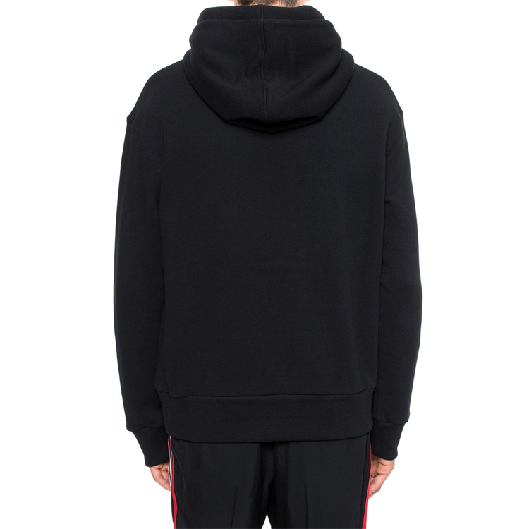 Shop GUCCI Sweatshirt Hitam Logo Warna-Warni 475374-X3N60-1082