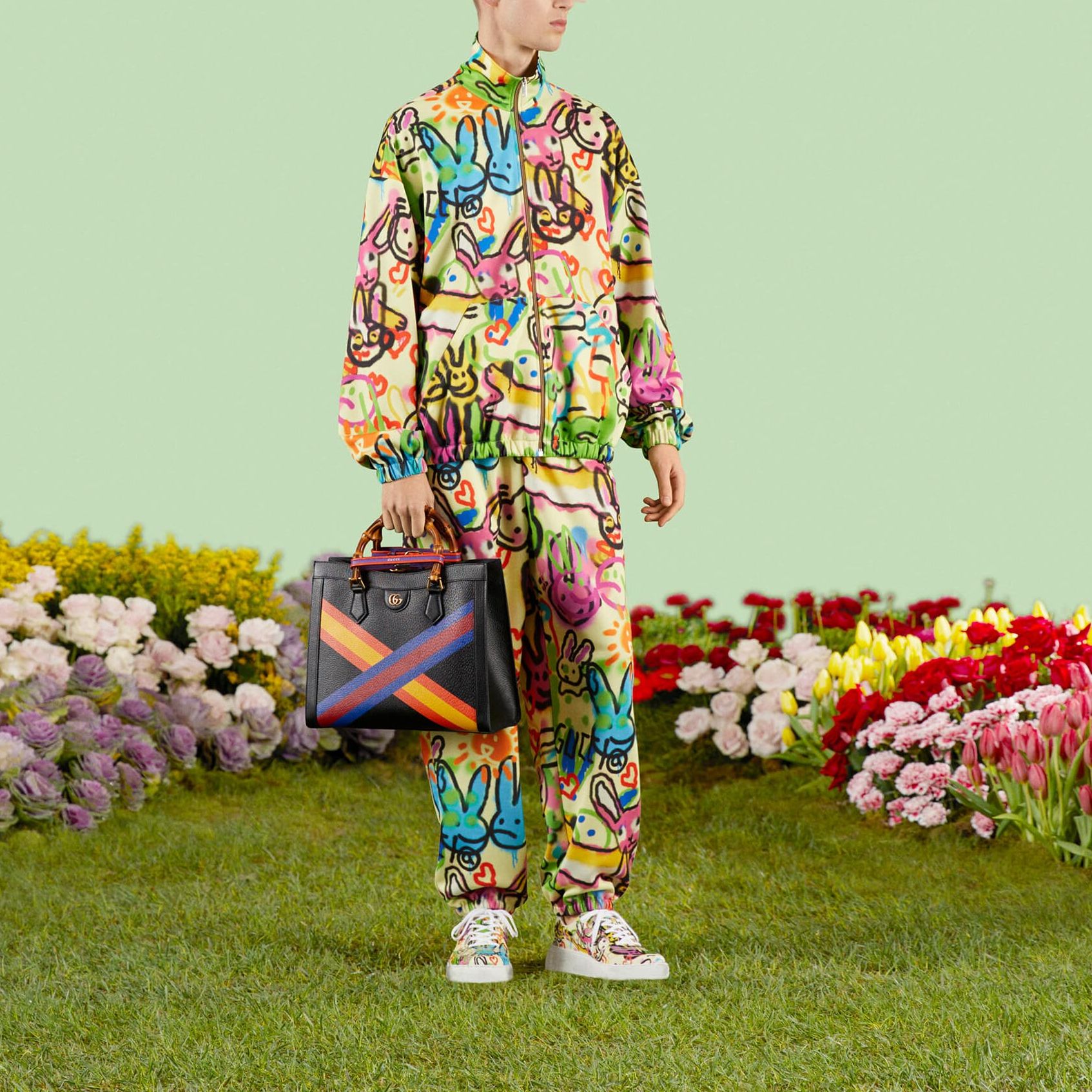 Lookbook GUCCI 新年系列SS23卡通兔子针织休闲裤 多色 男款 714465-XJE4P-9275