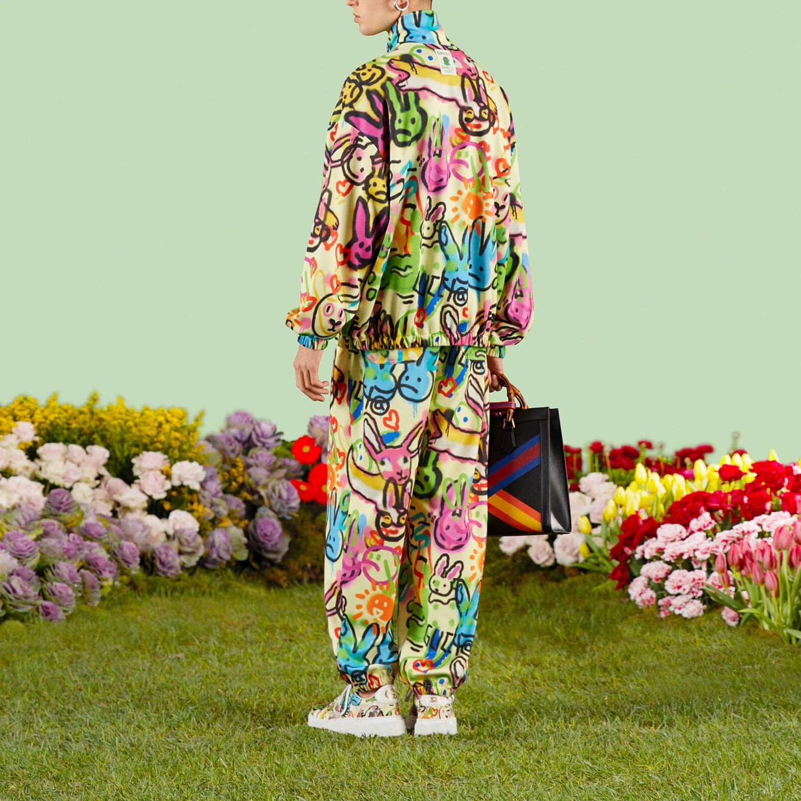 Shop GUCCI 新年系列SS23卡通兔子针织休闲裤 多色 男款 714465-XJE4P-9275