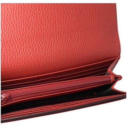 Gucci 红色GG锁扣长款钱包(12卡位) Lookbook Gucci 红色GG锁扣长款钱包(12卡位)