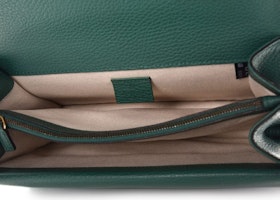 グッチ ディオニュソス スモール エメラルド ショルダーバッグ
Lookbook グッチ ディオニュソス スモール エメラルド ショルダーバッグ