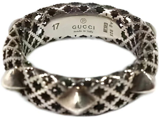 GUCCI 復古做舊銀色金屬飾釘Logo戒指 情侶款中性設計。 356961-J8400-0701 Buy GUCCI 復古做舊銀色金屬飾釘Logo戒指 情侶款中性設計。 356961-J8400-0701