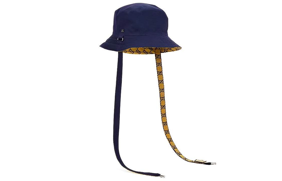 Shop GUCCI 雙面時尚漁夫帽 情侶同款男女通用款式。 809879170