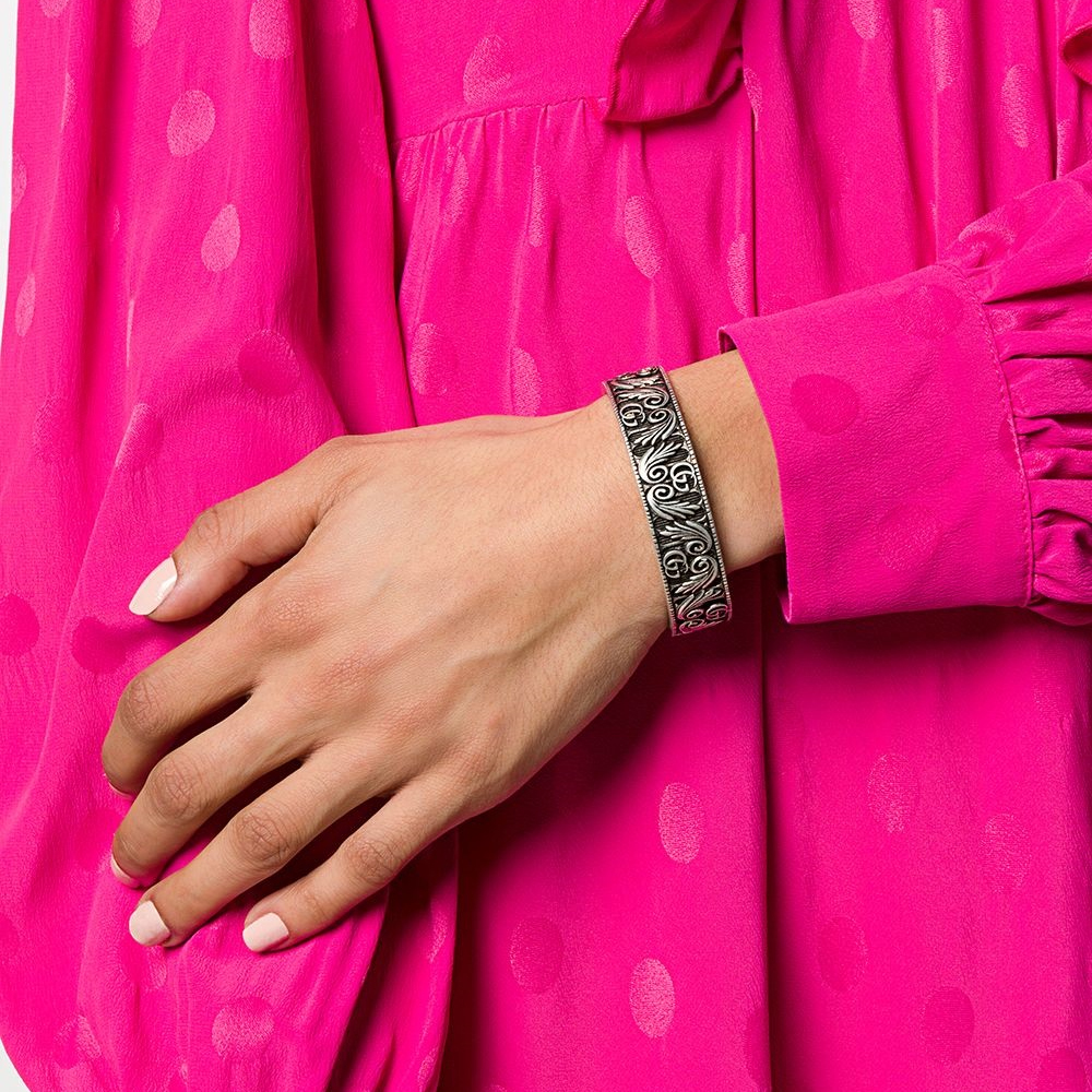 Shop GUCCI 双G系列古银叶纹浮雕手链 男女通用 551907-J8400-0811