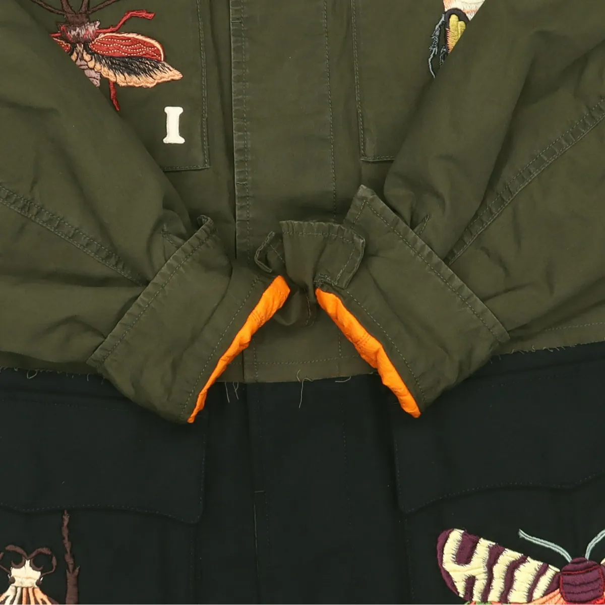 Shop GUCCI FW22 Jaket Hijau Tentera Kapas dengan Sulaman Serangga. 488177-XR759-3027