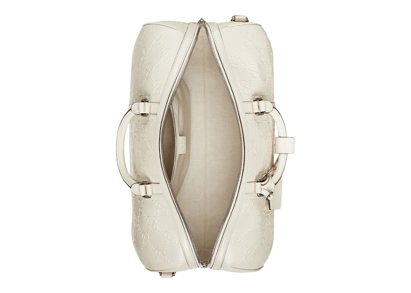 Lookbook Beg Duffle Gucci GG Embos Putih