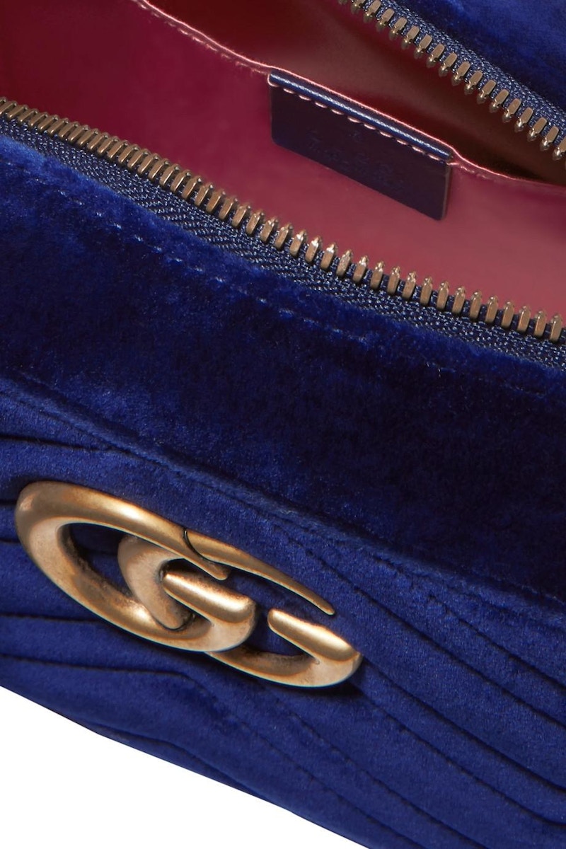 Lookbook Gucci GG Marmont Tas Selempang Velvet Kecil Biru Tua