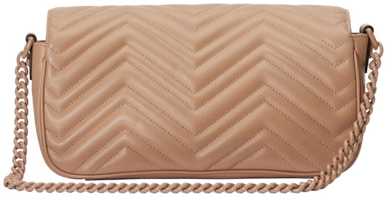 Gucci GG Marmont Matelasse Shoulder Bag Rose Pink Lookbook Gucci GG Marmont Matelasse Shoulder Bag Rose Pink