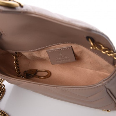 Gucci GG Marmont Matelasse Super Mini Bag Dusty Pink Lookbook Gucci GG Marmont Matelasse Super Mini Bag Dusty Pink