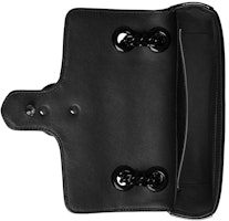 Gucci GG Marmont Beg Bahu Mini Kulit Hitam Berkilat Lookbook Gucci GG Marmont Beg Bahu Mini Kulit Hitam Berkilat