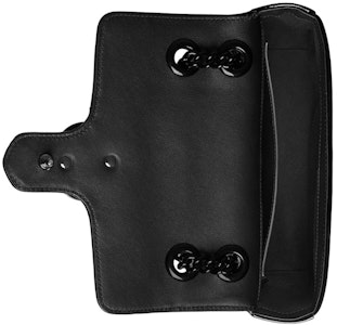 Bolso Bandolera Mini Gucci GG Marmont Negro de Cuero Charolado Lookbook Bolso Bandolera Mini Gucci GG Marmont Negro de Cuero Charolado