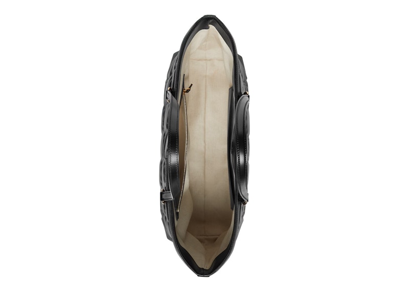 Lookbook Tas Tote Gucci GG Matelassé Medium Hitam