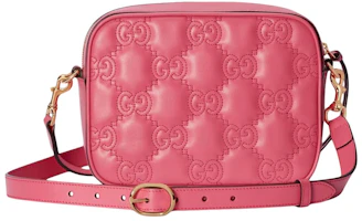 Lookbook Gucci GG Matelasse 粉色小包包