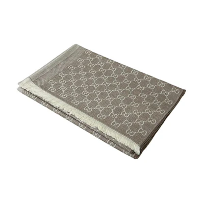 Gucci GG Monogram Wool Fringe Scarf Light Grey Unisex Couple Style 282390-3G704-1578