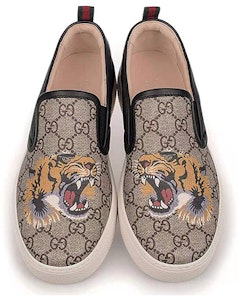Gucci GG Supreme Slip-On 'Harimau' 456202-K5Z30-8979 Lookbook Gucci GG Supreme Slip-On 'Harimau' 456202-K5Z30-8979