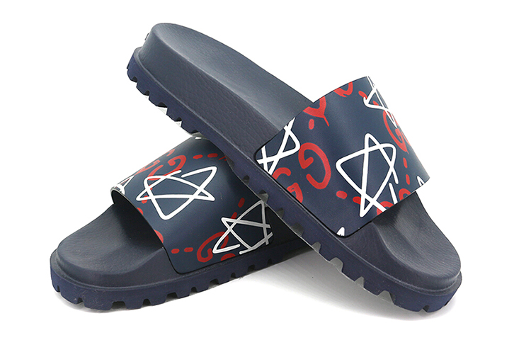 Lookbook Gucci Ghost Slide ''Imprimé Étoile Bleu'' 429360-DSS00-4178