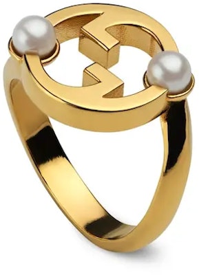 구찌 골드 메탈 레진 진주 크리스탈 링 유니섹스 커플 디자인. 797405JCF27 Lookbook 구찌 골드 메탈 레진 진주 크리스탈 링 유니섹스 커플 디자인. 797405JCF27