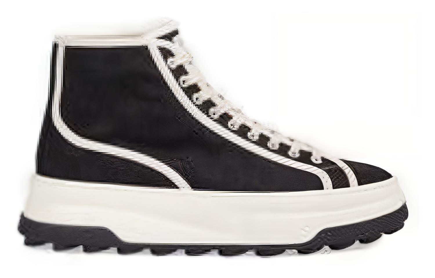 Lookbook Gucci Sneaker Alta in Tela ''Bianco con Finitura Nera'' 745999-20Q20-1043