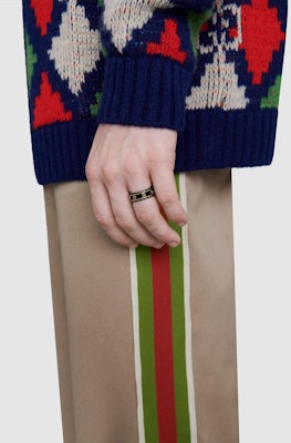 GUCCI Cincin Emas 18k Hitam Double G Ikonik Unisex Pasangan 606826-I0H11-8029 Details for GUCCI Cincin Emas 18k Hitam Double G Ikonik Unisex Pasangan 606826-I0H11-8029