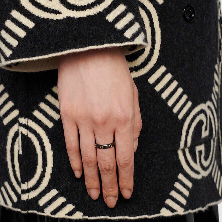 Purchase 구찌 아이콘 시리즈 인터로킹 G 18K 골드 링 유니섭 커플 디자인. 679262-I0H11-8029