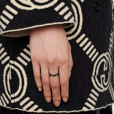 GUCCI Icon系列18K金双G戒指 情侣款 男女通用. 679262-I0H11-8029 Purchase GUCCI Icon系列18K金双G戒指 情侣款 男女通用. 679262-I0H11-8029