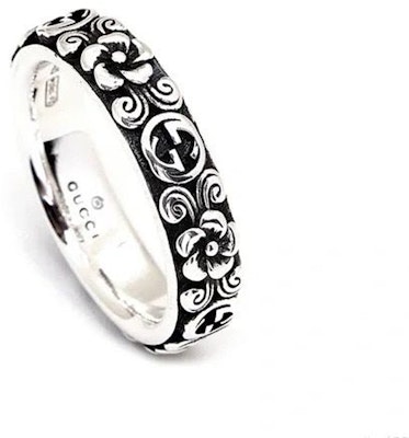 구찌 인터로킹 플로럴 패턴 925 실버 반지 유니섹스 커플 주얼리 실버 블랙 728261J84000728 Lookbook 구찌 인터로킹 플로럴 패턴 925 실버 반지 유니섹스 커플 주얼리 실버 블랙 728261J84000728