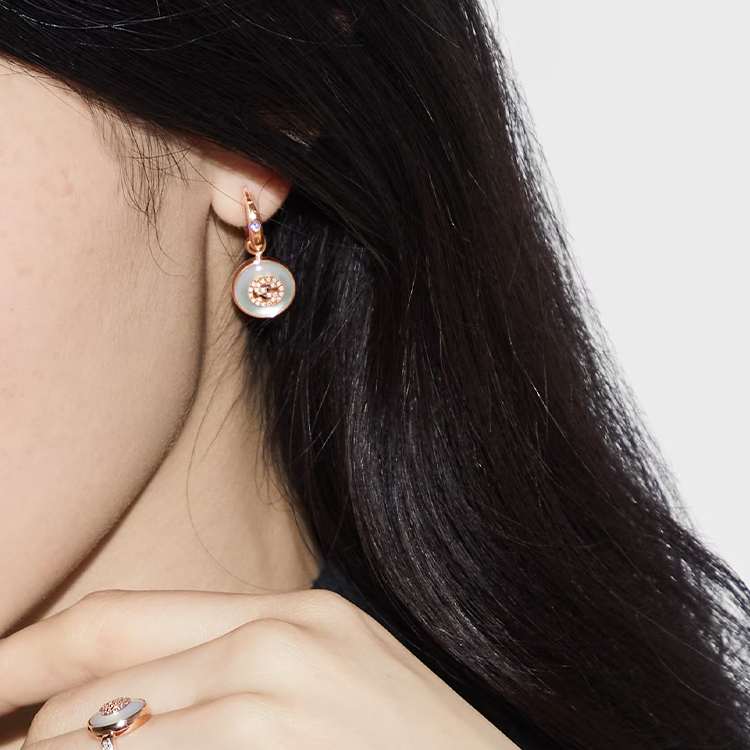 Shop GUCCI Interlocking G Pendant 18K Rose Gold Mother-of-Pearl Diamond Earrings. 786772J85I08070