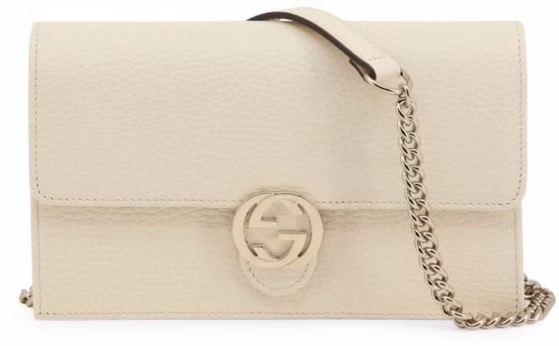 gucci-interlocking-gg-chain-crossbody-bag-white