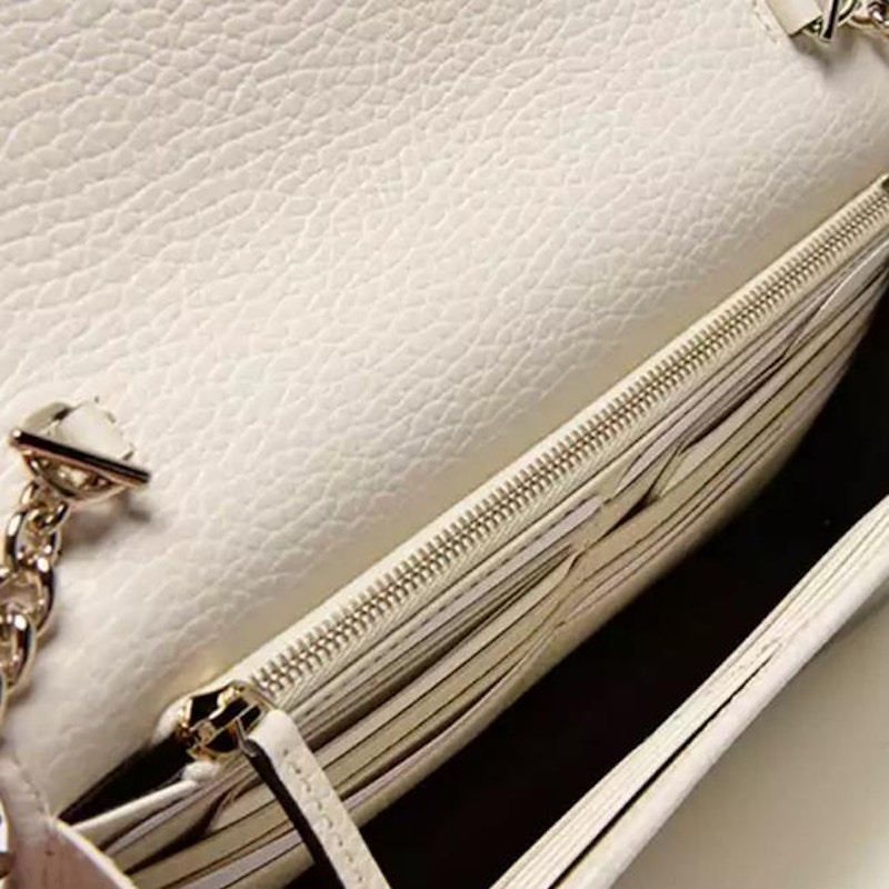 Lookbook Bolso Bandolera Blanco Gucci Interlocking GG con Cadena