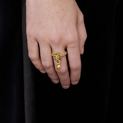 古驰狮头与心形复古金属戒指情侣款式 645628-I4600-0933 Details for 古驰狮头与心形复古金属戒指情侣款式 645628-I4600-0933