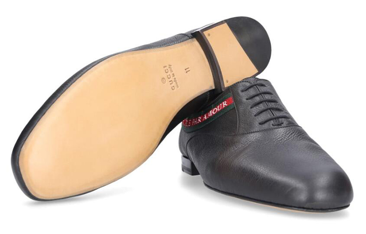 Shop Gucci 黑色皮革印花乐福鞋 496247-BXOT0-1092