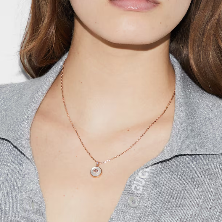 GUCCI Logo 18K Rose Gold Mother of Pearl Diamond Necklace Unisex Gold 789342J85I08070 圖 5