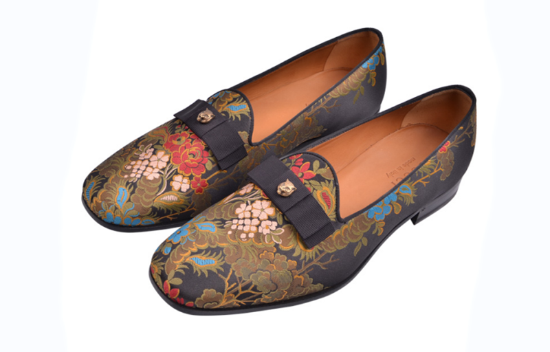 Lookbook Gucci Low-Top Sneakers 'Black' 'Hand Embroidered Print' 4962559BL601102