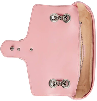 Gucci Marmont粉紅小號GG肩背包 Lookbook Gucci Marmont粉紅小號GG肩背包