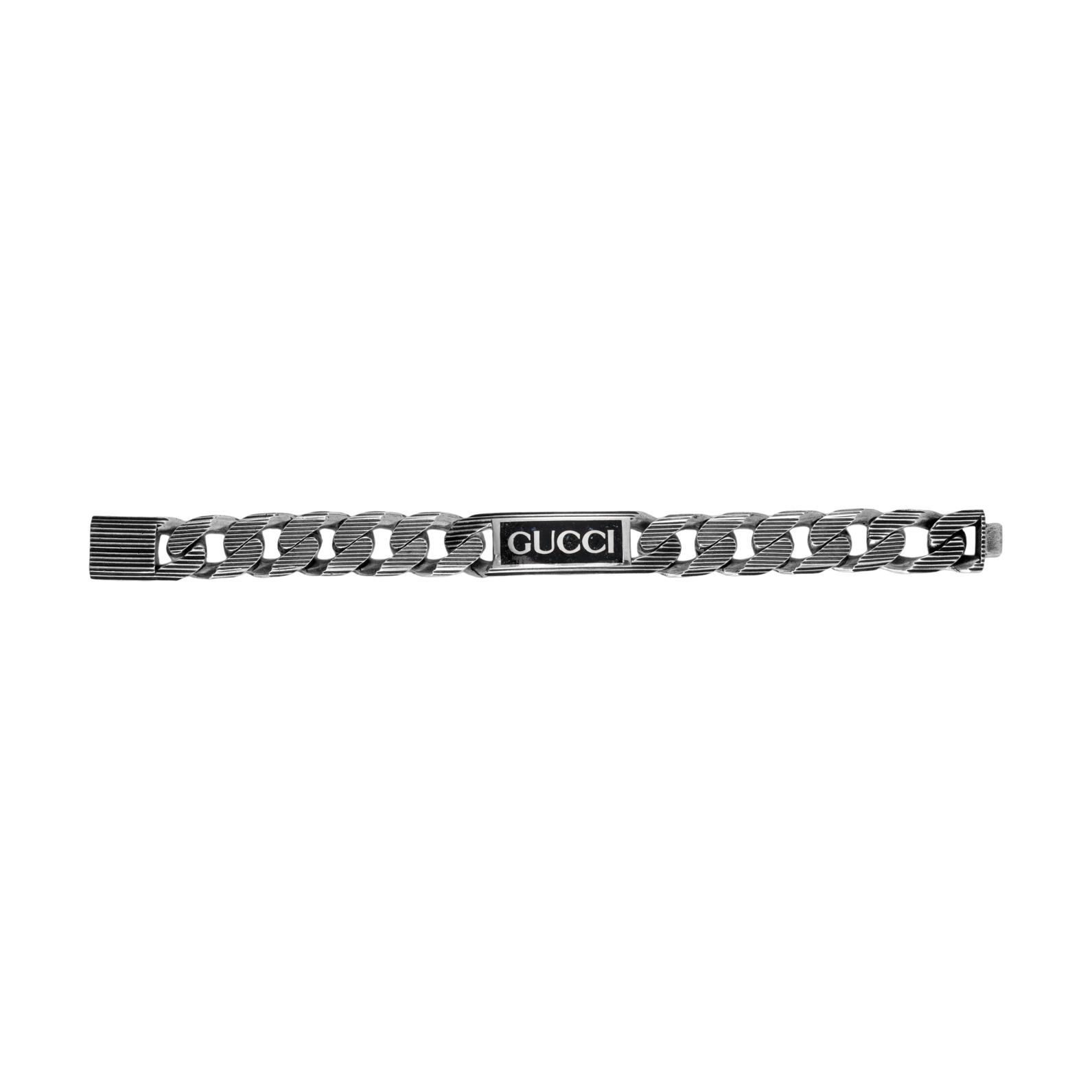 Lookbook Pulsera GUCCI Minimalista de Plata 925 Unisex Accesorio de Moda. 701625J84101064