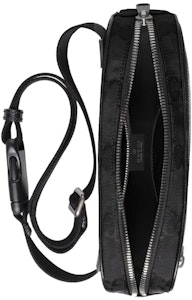 Tas Pinggang Gucci Off The Grid GG Hitam Lookbook Tas Pinggang Gucci Off The Grid GG Hitam