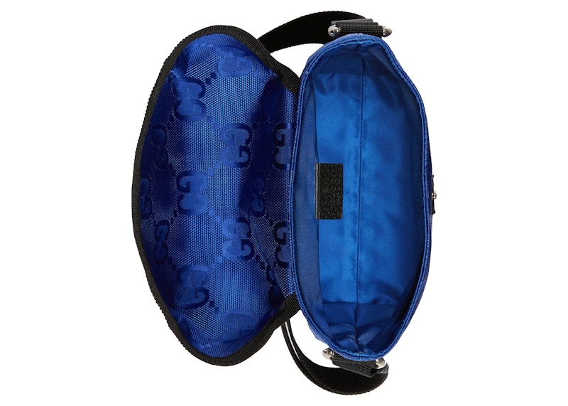 Lookbook Tas Selempang Gucci Off The Grid Biru