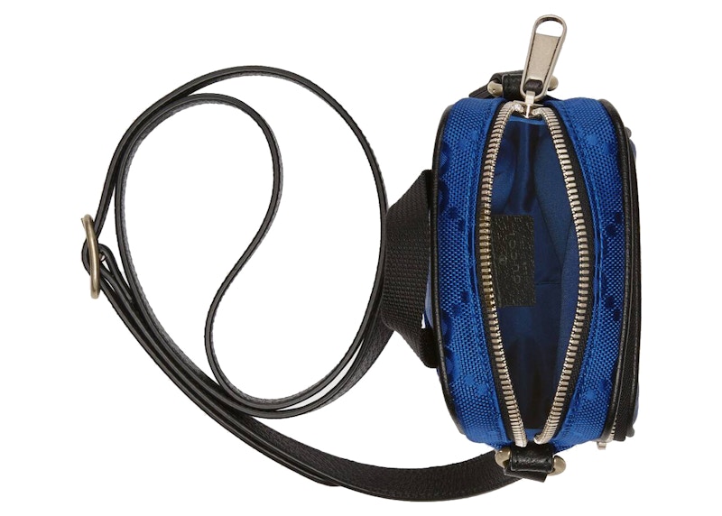 Lookbook Tas Mini Gucci Off The Grid Biru