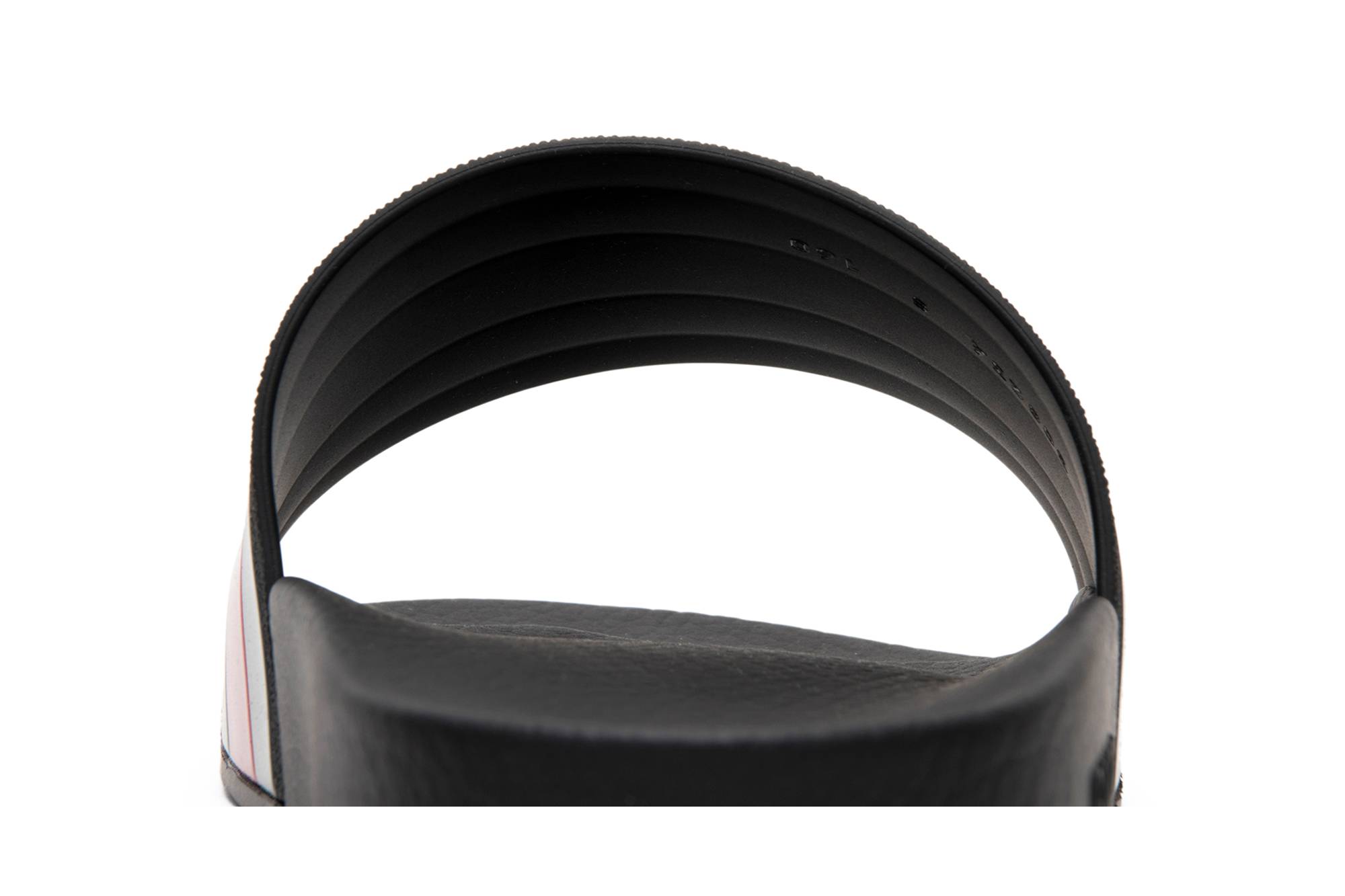 Sizing Gucci Pursuit '72 Sandalia de Goma Negra 308234-GIB10-1098