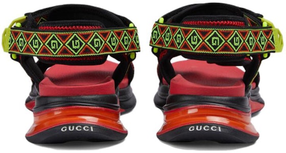 구찌 런 레드 벨크로 슬라이드 (오픈토) 746299-FAB0J-1341 Shop 구찌 런 레드 벨크로 슬라이드 (오픈토) 746299-FAB0J-1341