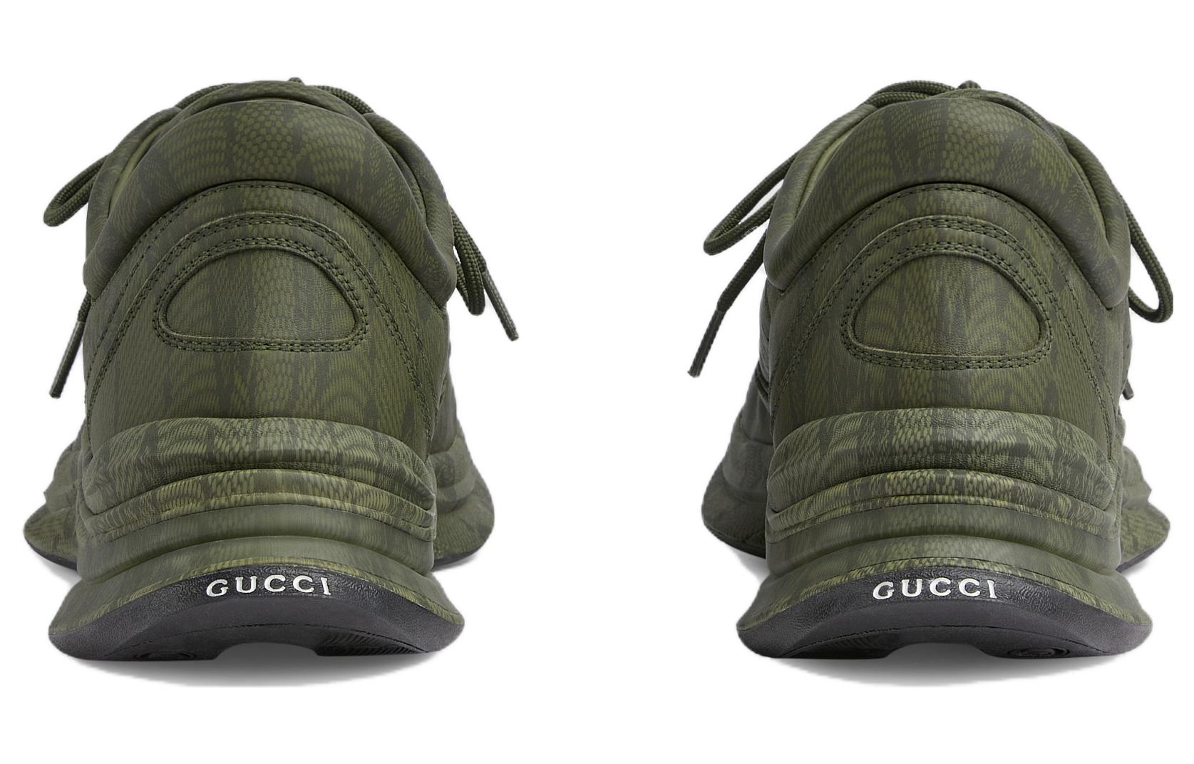 Shop グッチ ラン スニーカー GGウォータートランスファー (グリーン) 721116-AABEB-3302